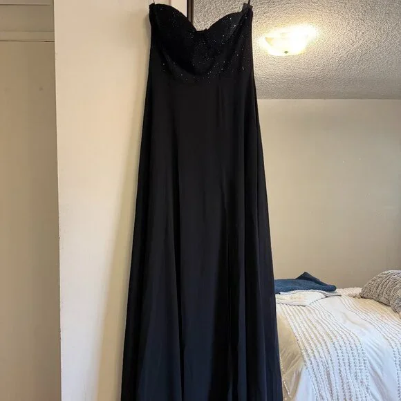 Strapless Black Dress - Picture 3 of 4